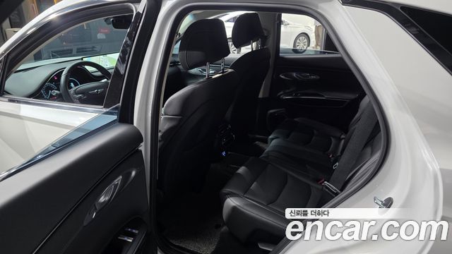 Genesis GV70 2022 — photo 17