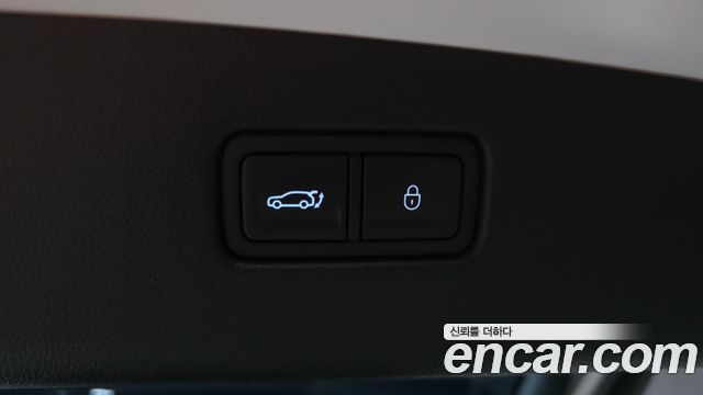 Genesis GV70 2022 — photo 23