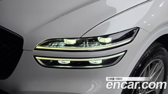 Genesis GV70 2022 — photo 8