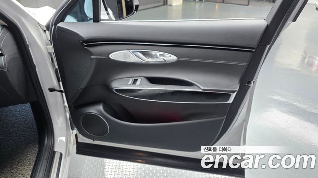 Genesis GV70 2022 — photo 15