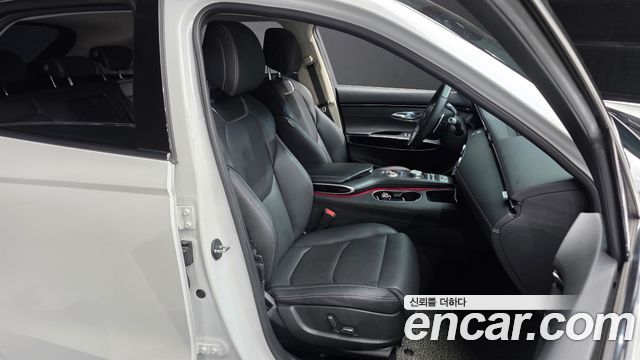 Genesis GV70 2022 — photo 16