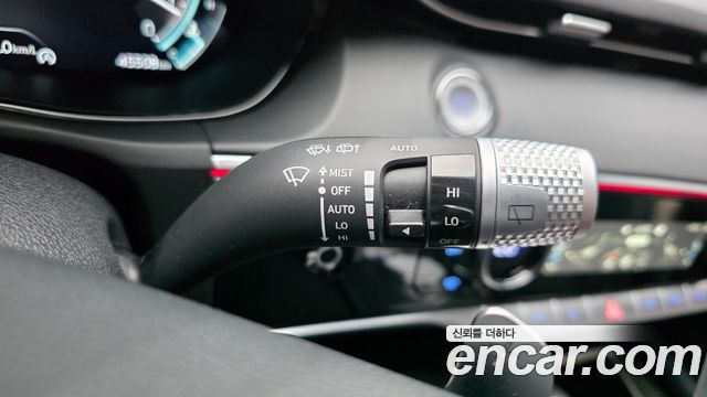 Genesis GV70 2022 — photo 29