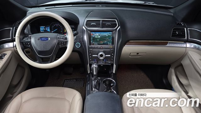 Ford Explorer 2019 — photo 10