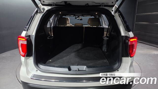 Ford Explorer 2019 — photo 26
