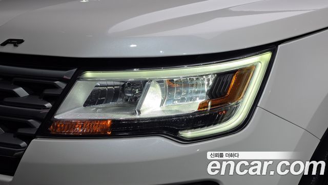 Ford Explorer 2019 — photo 8