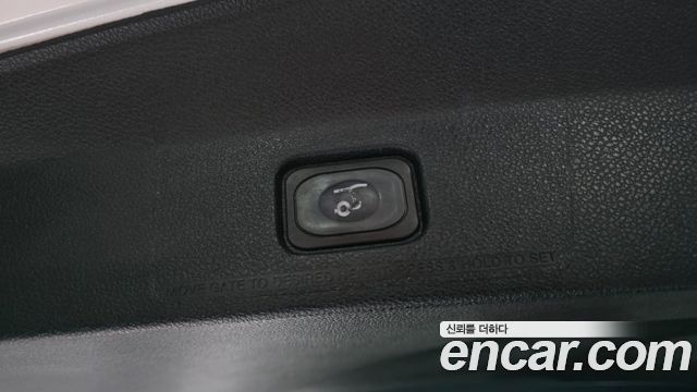 Ford Explorer 2019 — photo 35