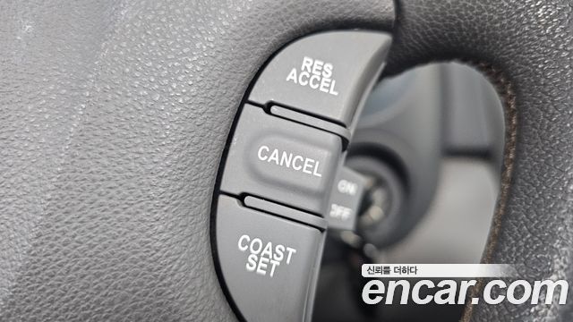 Kia Canival 2012 — photo 22