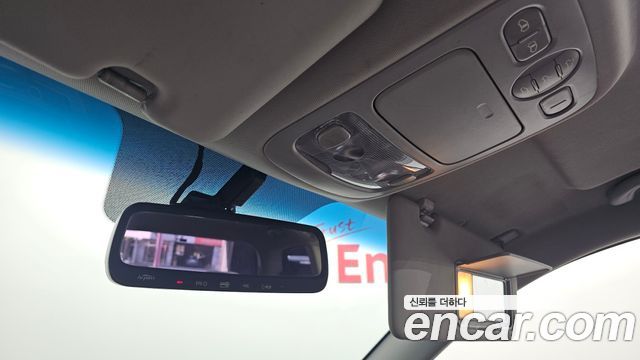 Kia Canival 2012 — photo 25
