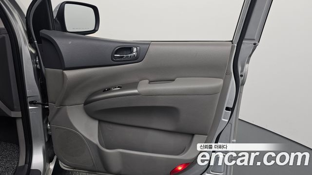 Kia Canival 2012 — photo 14