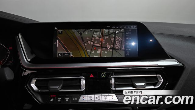 BMW Z4 2025 — photo 17