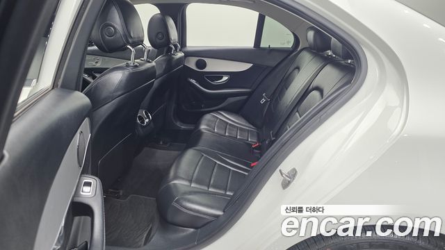 Mercedes-Benz C-Class 2016 — photo 11