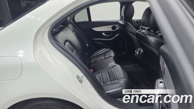 Mercedes-Benz C-Class 2016 — photo 19