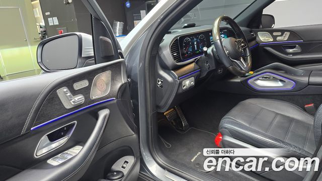 Mercedes-Benz GLS-Class 2021 — photo 13