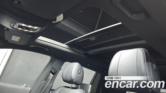 Mercedes-Benz GLS-Class 2021 — photo 32
