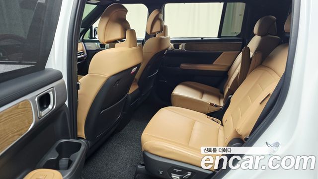 Hyundai Santafe 2024 — photo 18