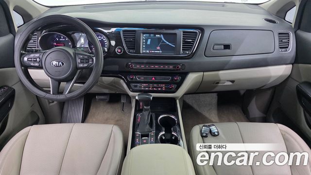 Kia Canival 2020 — photo 10