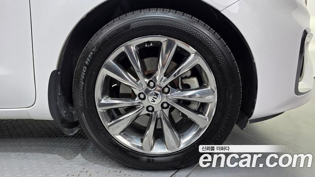Kia Canival 2020 — photo 7