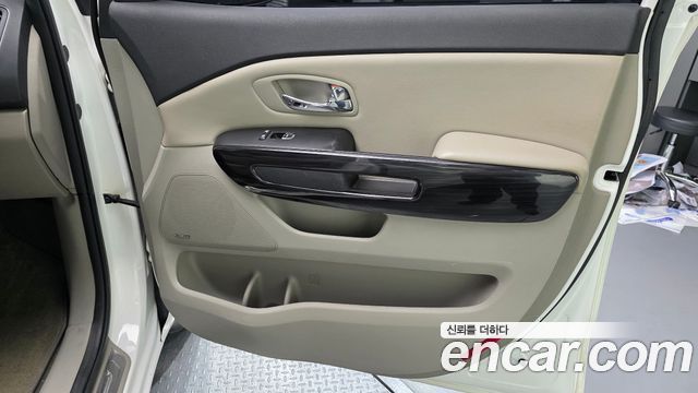 Kia Canival 2020 — photo 15