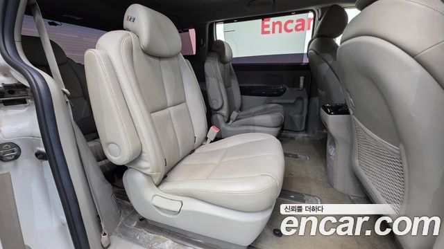 Kia Canival 2020 — photo 28