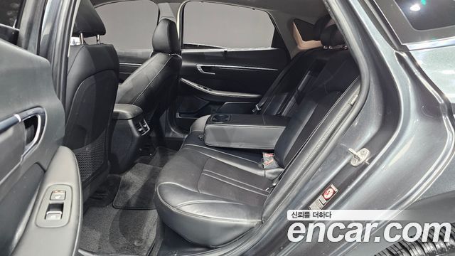 Hyundai Sonata 2023 — photo 17
