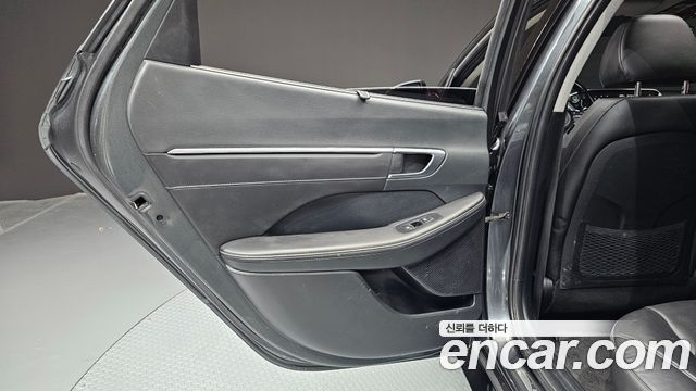 Hyundai Sonata 2023 — photo 15