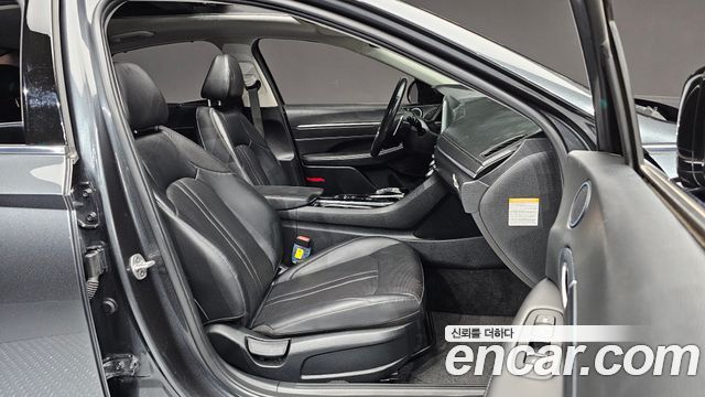 Hyundai Sonata 2023 — photo 16