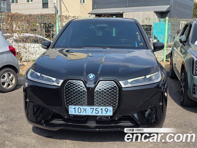 BMW iX 2022 — photo 2