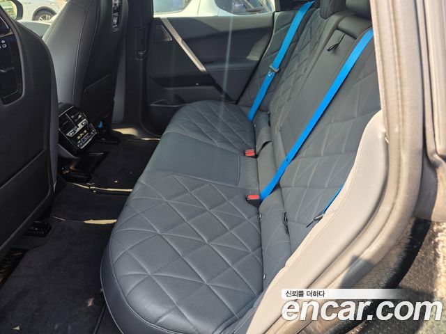 BMW iX 2022 — photo 9