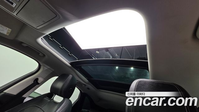 Jaguar F-PACE 2017 — photo 19