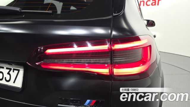 BMW X5M 2021 — photo 9