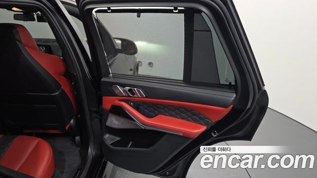 BMW X5M 2021 — photo 15