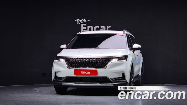 Kia Canival 2023 — photo 3