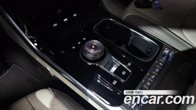Kia Canival 2023 — photo 12