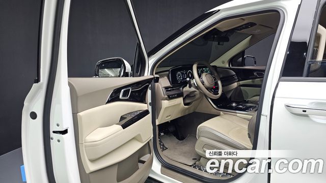 Kia Canival 2023 — photo 13