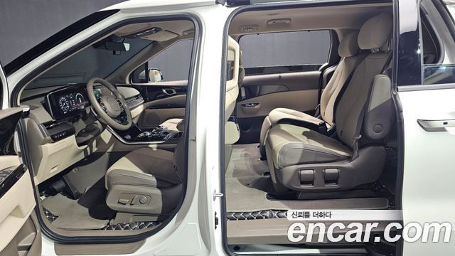 Kia Canival 2023 — photo 17