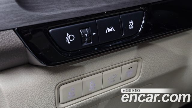 Kia Canival 2023 — photo 20