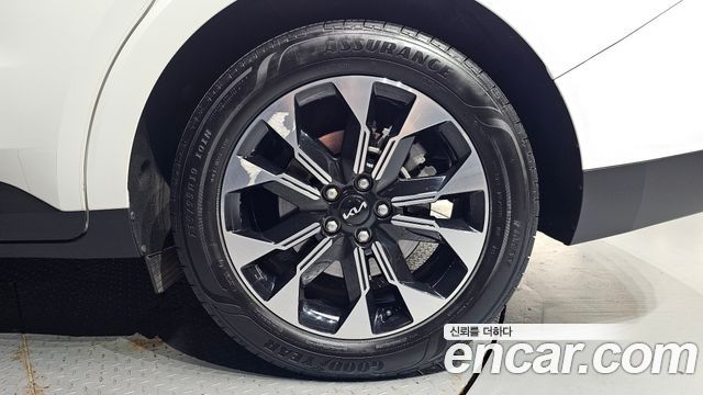 Kia Canival 2023 — photo 7