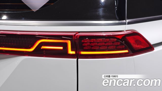 Kia Canival 2023 — photo 9