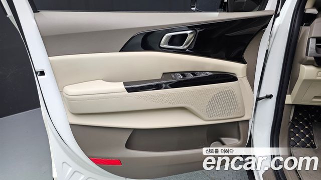 Kia Canival 2023 — photo 14