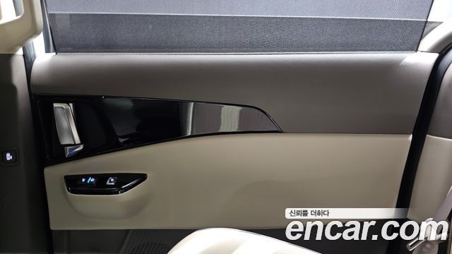 Kia Canival 2023 — photo 15