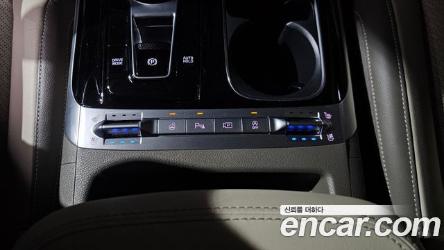 Kia Canival 2023 — photo 31