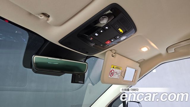 Kia Canival 2023 — photo 32