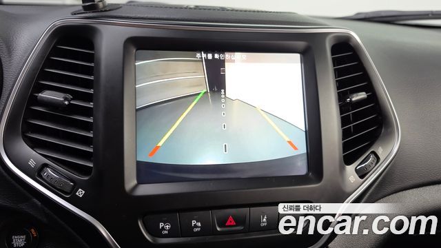 Jeep Cherokee 2019 — photo 21
