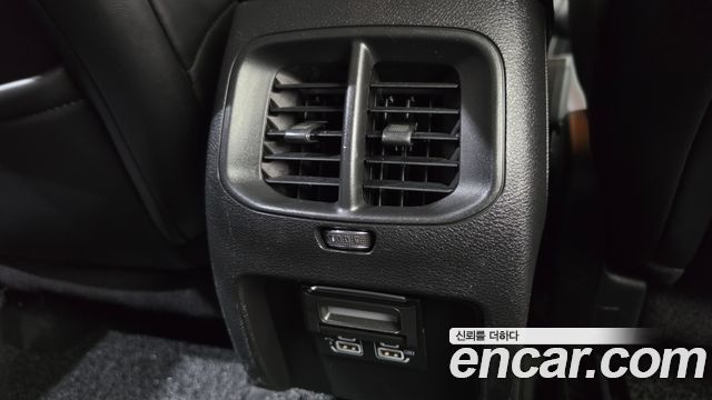 Jeep Cherokee 2019 — photo 23