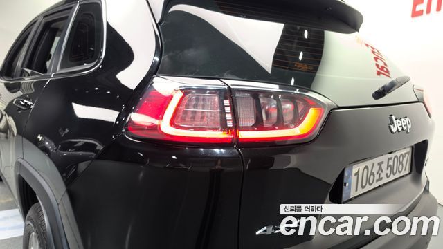 Jeep Cherokee 2019 — photo 9