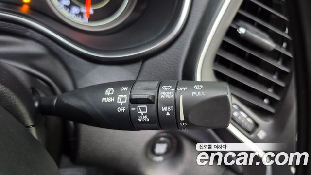 Jeep Cherokee 2019 — photo 30