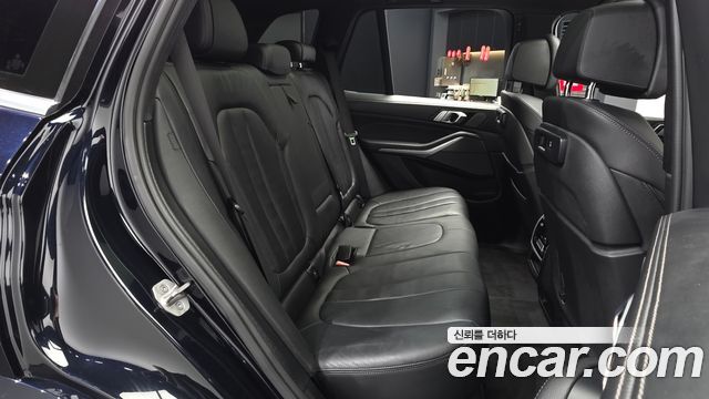 BMW X5 2021 — photo 18