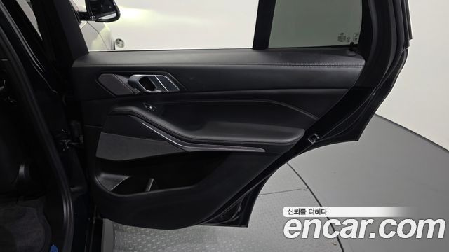 BMW X5 2021 — photo 15