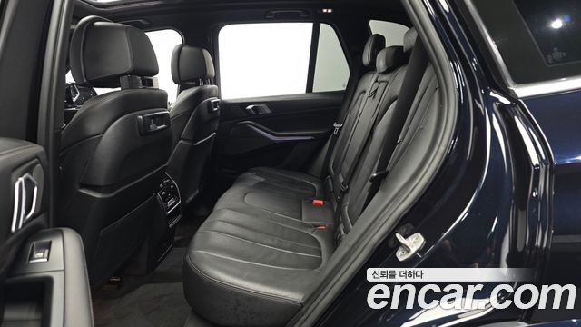 BMW X5 2021 — photo 16