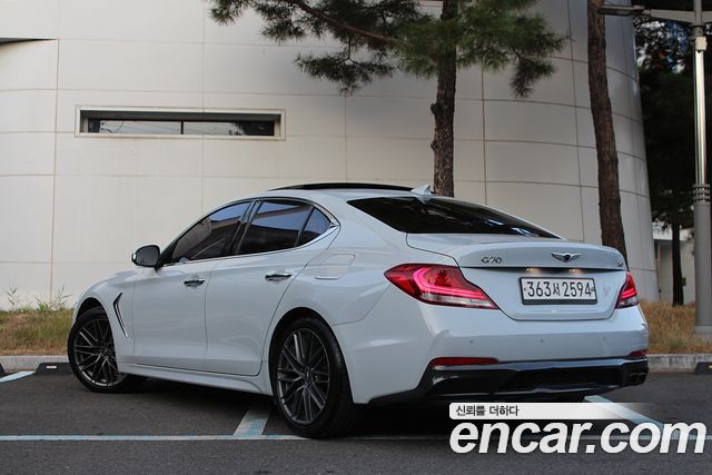 Genesis G70 2018 — photo 6